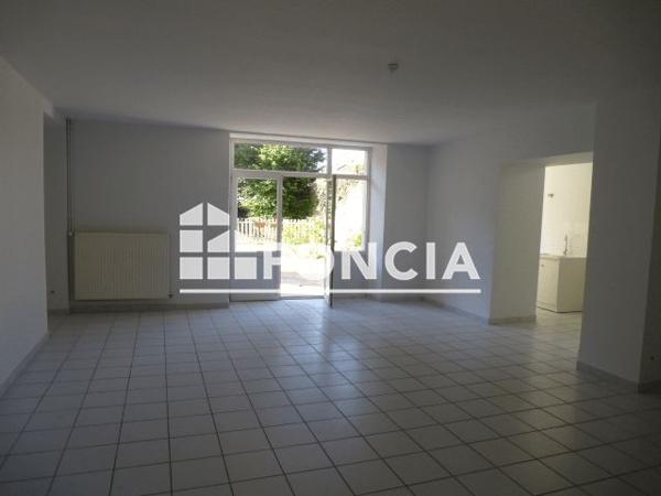 Location Appartement 3 pièces 77 m² - 2 RUE SAINT ROBERT Saint Egreve 38120