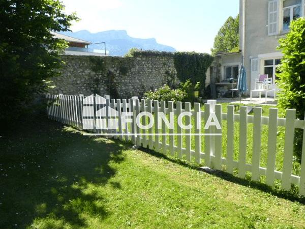 Location Appartement 3 pièces 77 m² - 2 RUE SAINT ROBERT Saint Egreve 38120