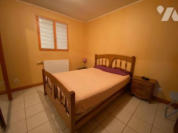 À Vendre à SALBRIS - Maison de 125 m² avec Grand Hangar et Terrain d'1,36 hectare

Située dan...