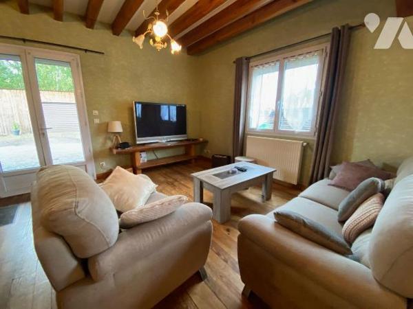 À Vendre à SALBRIS - Maison de 125 m² avec Grand Hangar et Terrain d'1,36 hectare

Située dan...