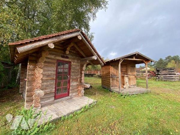 À Vendre à SALBRIS - Maison de 125 m² avec Grand Hangar et Terrain d'1,36 hectare

Située dan...