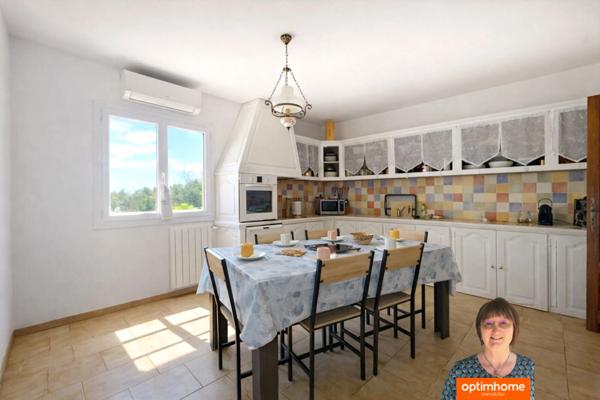 A vendre à Aigues-Mortes (Gard) : Mas avec Piscine et Appartements Locatifs