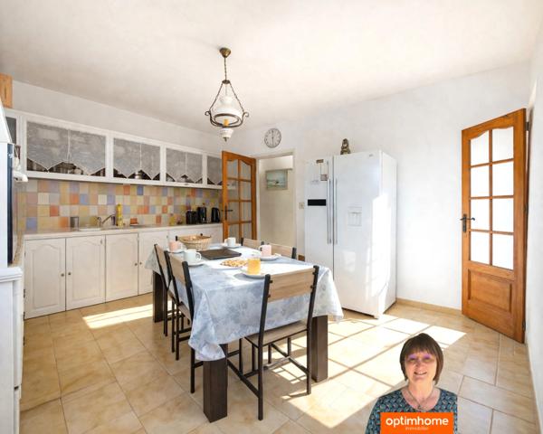 A vendre à Aigues-Mortes (Gard) : Mas avec Piscine et Appartements Locatifs