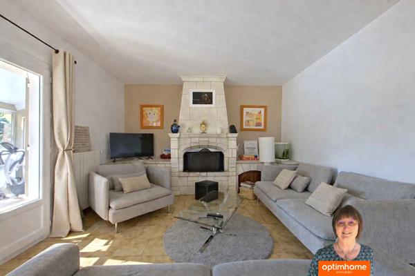 A vendre à Aigues-Mortes (Gard) : Mas avec Piscine et Appartements Locatifs