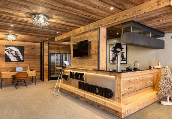 Chalet de luxe 12 pièces TIGNES (73) skis aux pieds , 400 m2 entièrement aménagé et décoré