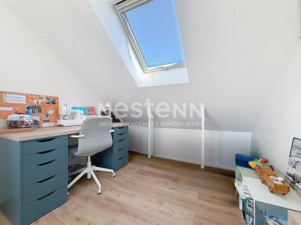 Maison Voisins Le Bretonneux 7 pièces, 5/6 chambres 146 m2 - 176m²  au sol.