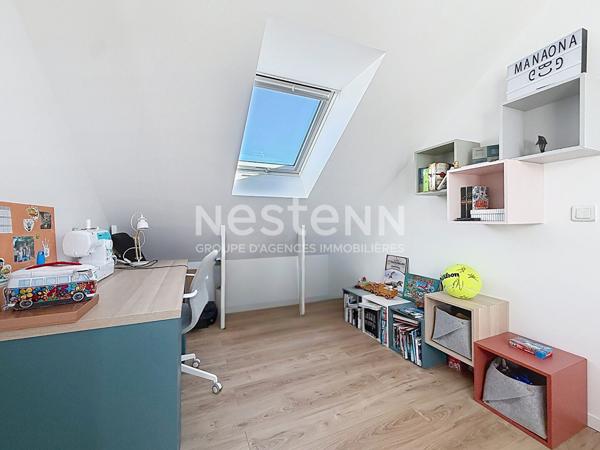 Maison Voisins Le Bretonneux 7 pièces, 5/6 chambres 146 m2 - 176m²  au sol.
