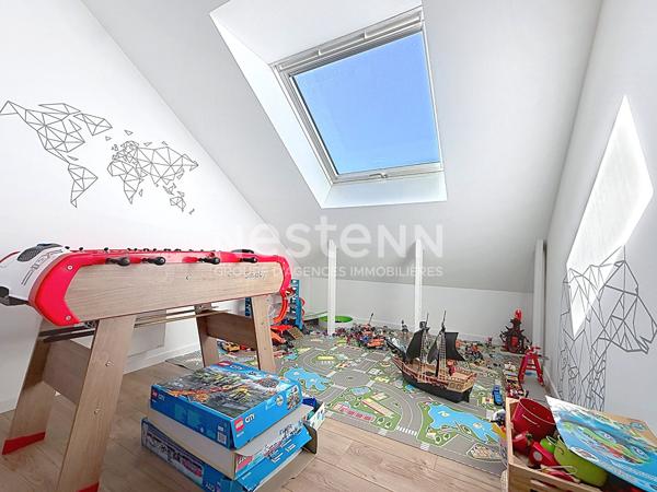 Maison Voisins Le Bretonneux 7 pièces, 5/6 chambres 146 m2 - 176m²  au sol.