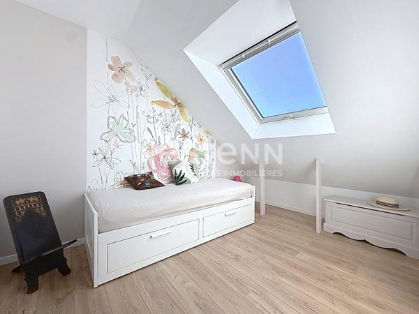 Maison Voisins Le Bretonneux 7 pièces, 5/6 chambres 146 m2 - 176m²  au sol.