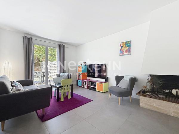 Maison Voisins Le Bretonneux 7 pièces, 5/6 chambres 146 m2 - 176m²  au sol.