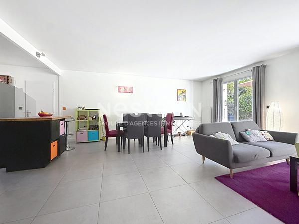 Maison Voisins Le Bretonneux 7 pièces, 5/6 chambres 146 m2 - 176m²  au sol.