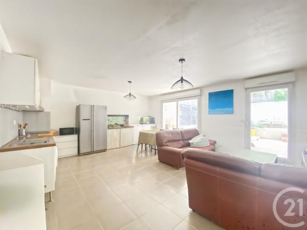 Appartement T3 à vendre  3 pièces - 60,67 m2 MARSEILLE - 13011