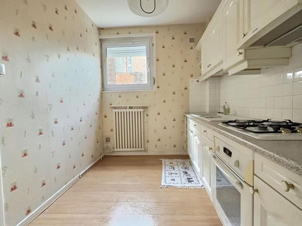 Appartement à vendre à Lens centre-ville 60 m² ? Ancien T3 ? avec Cave ? Proche gare