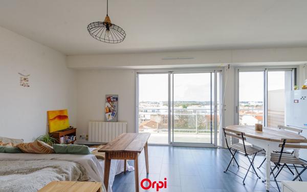Appartement à vendre    1 pièce •  La Rochelle