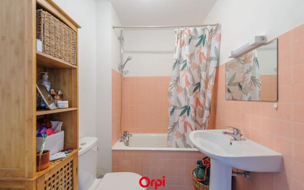 Appartement à vendre    1 pièce •  La Rochelle