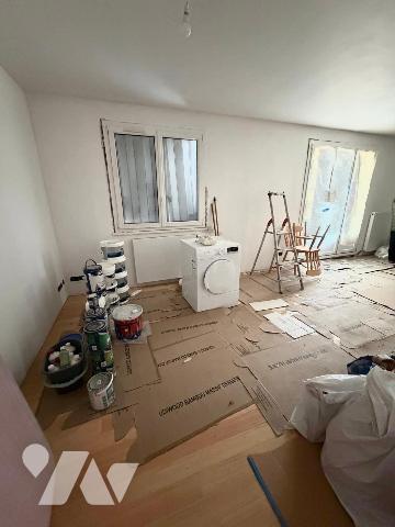 Appartement 81m² env. situé à VENISSIEUX rue Ernest Renan / Av Pressensé + cave + garage extérieur