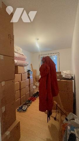 Appartement 81m² env. situé à VENISSIEUX rue Ernest Renan / Av Pressensé + cave + garage extérieur