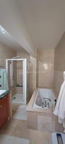 Maison traditionnelle de 250 m²