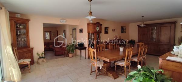 Maison traditionnelle de 250 m²