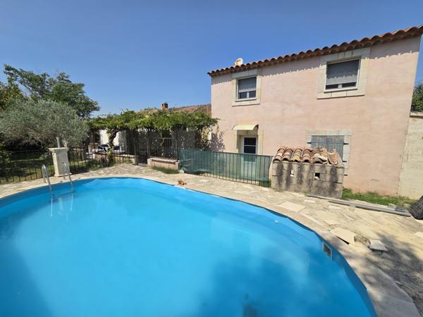 Taillades (84300) Maison 140m2 T5 sur 1000m2 de terrain + dépendance