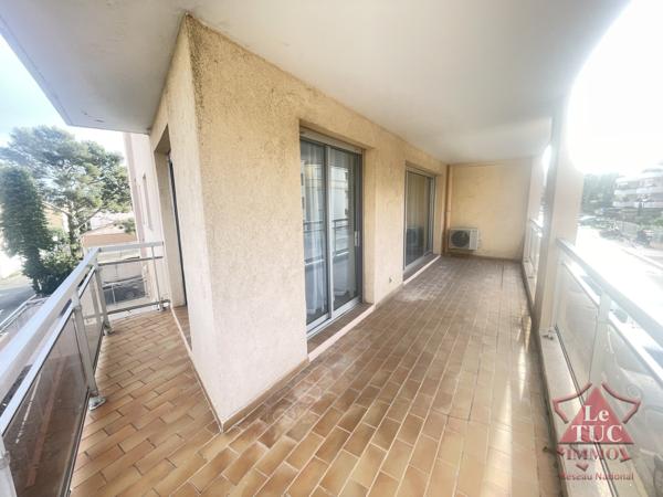 2 Pièces. Terrasse 17 m2 Cavalaire-sur-Mer (83240)
