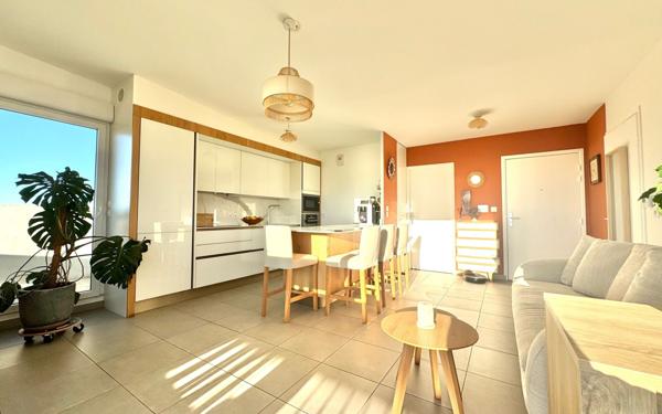 Appartement à vendre    4 pièces • 80,75 m2 Marseille 9