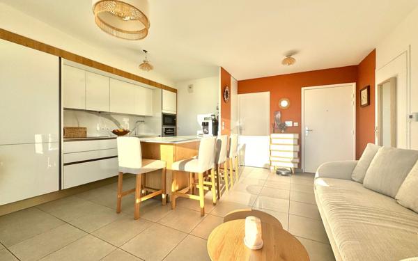 Appartement à vendre    4 pièces • 80,75 m2 Marseille 9