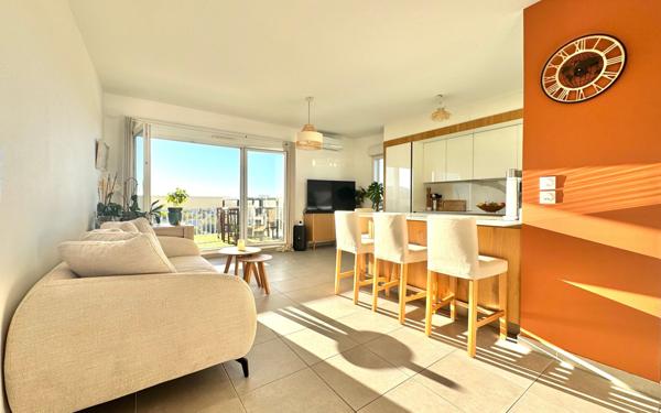 Appartement à vendre    4 pièces • 80,75 m2 Marseille 9