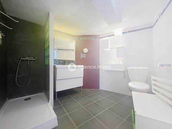 À vendre - Maison ancienne, 4 pièces située à Cabasse (83340)