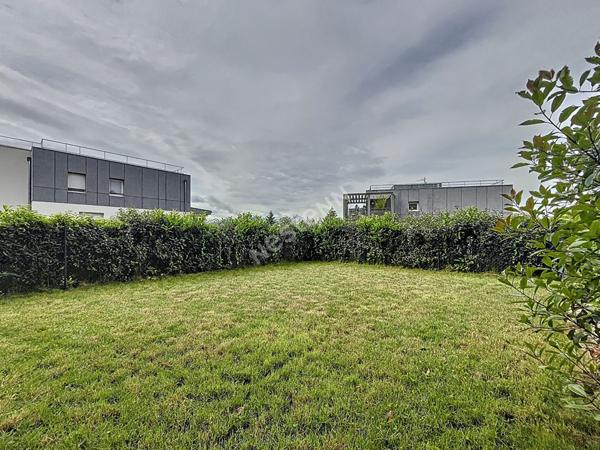 Spacieux appartement 4 pièces de 98 m² à vendre sur Epagny Metz-Tessy, avec terrasse, jardin, cave et parking