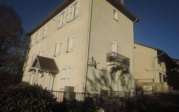 Appartement à vendre    10 pièces •  Hauteville-Lompnes