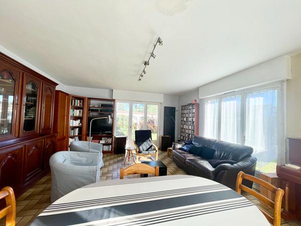 Maison Pessac intra rocade 7 pièces 150 m2 4 chambres sur 1393m² de terrain