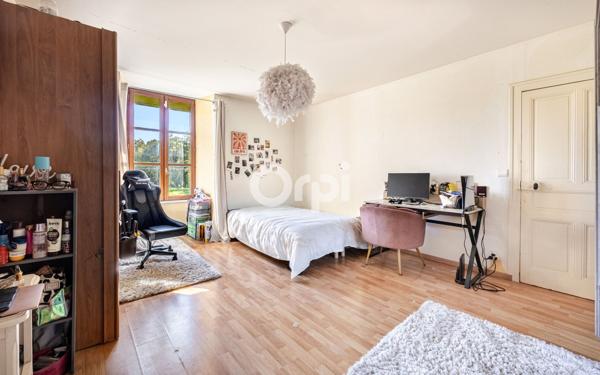 Maison à vendre    5 pièces • 160,73 m2 Saint-Laurent-sur-Gorre