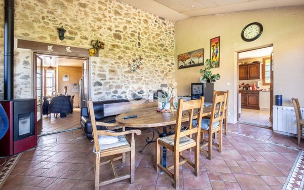 Maison à vendre    5 pièces • 160,73 m2 Saint-Laurent-sur-Gorre