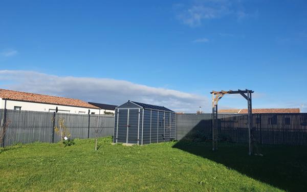 Maison à vendre    3 pièces •  Le Gué-d'Alleré