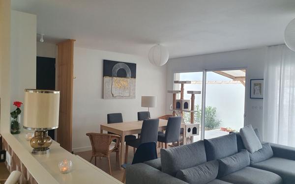 Maison à vendre    3 pièces •  Le Gué-d'Alleré