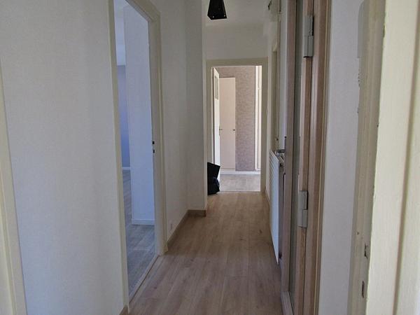 Location                                                      Appartement
                        
                     3 pièces                      61 m2                     à Raon-l'Étape