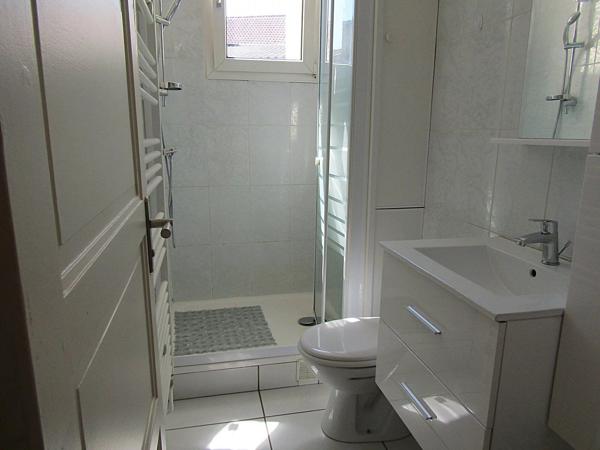 Location                                                      Appartement
                        
                     3 pièces                      61 m2                     à Raon-l'Étape