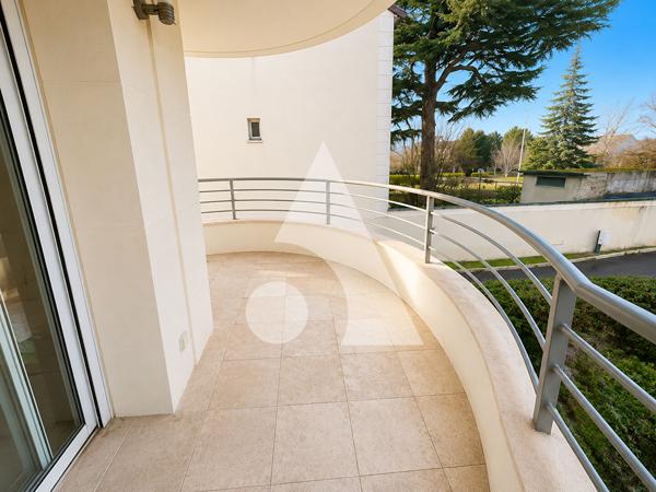 Appartement 3 pièces 79.35 m2
