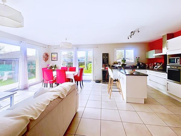 JOLIE MAISON FAMILLIALE