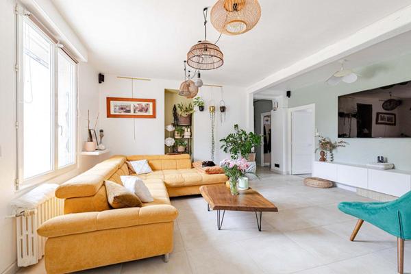 Maison Cherves Richemont 4 pièce(s) 139 m2 Nouveau prix