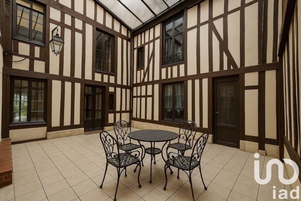 Maison 12 pièces de 445 m² à Châlons-en-Champagne (51000)