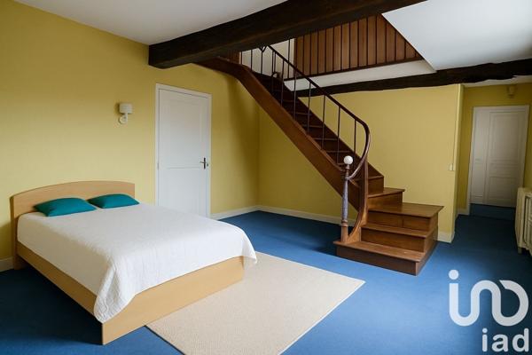 Maison 12 pièces de 445 m² à Châlons-en-Champagne (51000)