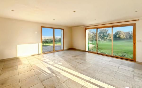 Maison à vendre    5 pièces • 150 m2 Locmariaquer