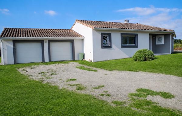 Maison 5 pièces,150 m2 de plain pied avec deux garages
