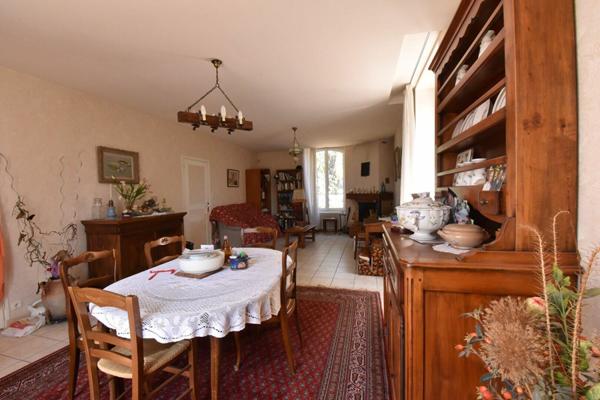 Maison à vendre    4 pièces •  Léré