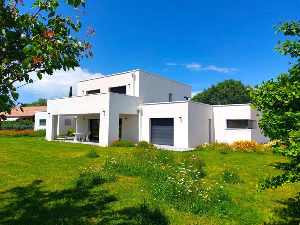 MAGNIFIQUE VILLA MODERNE A VENDRE A VERNIOLLE