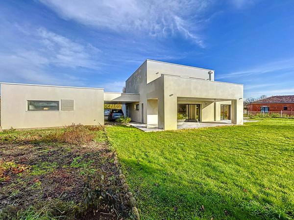 MAGNIFIQUE VILLA MODERNE A VENDRE A VERNIOLLE