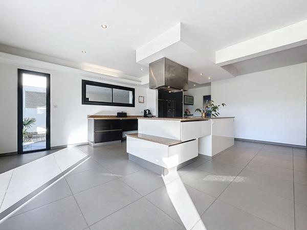 MAGNIFIQUE VILLA MODERNE A VENDRE A VERNIOLLE
