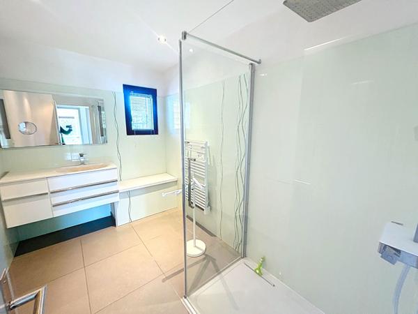 MAGNIFIQUE VILLA MODERNE A VENDRE A VERNIOLLE